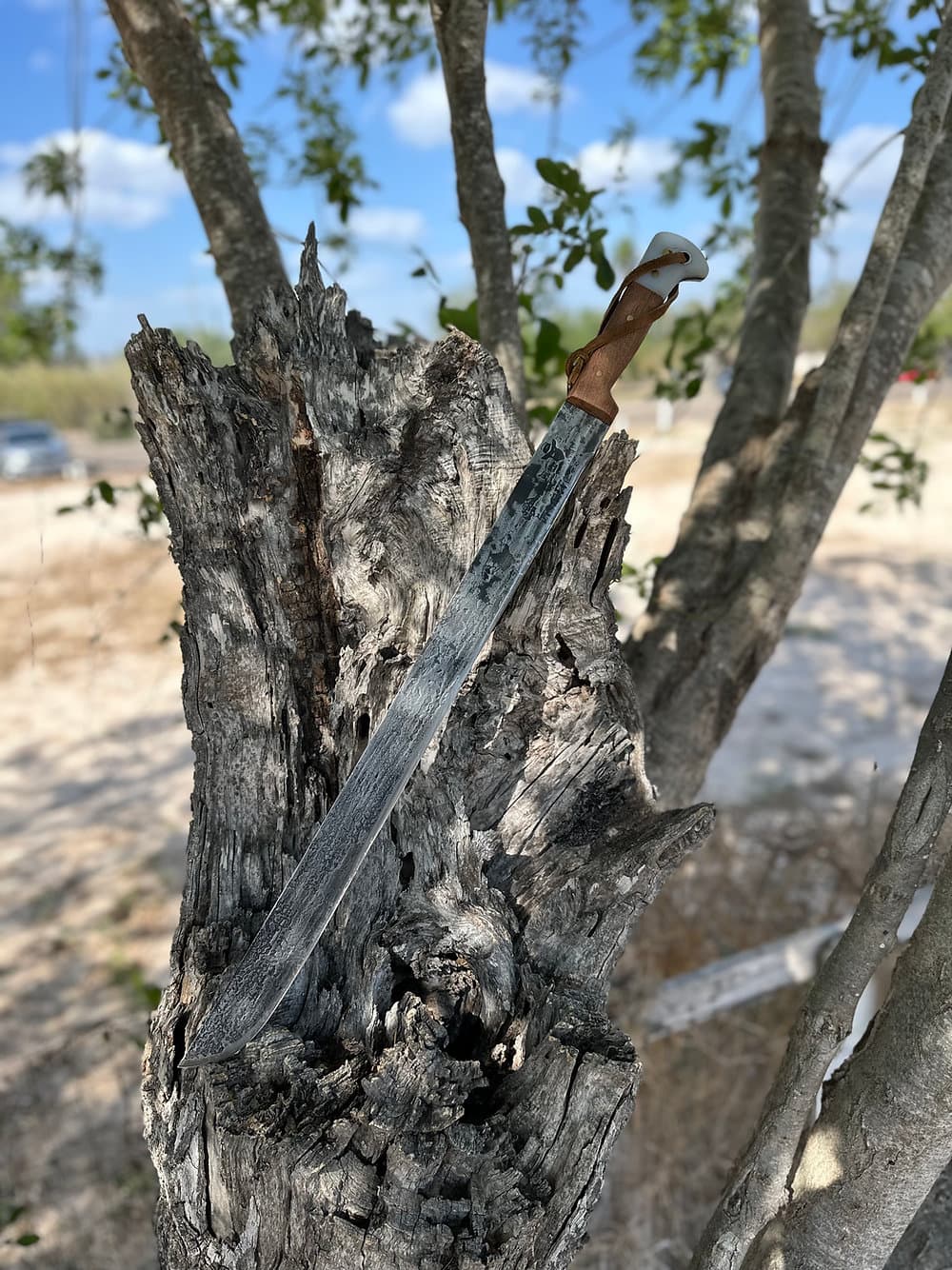 Machete 24’ (Mesquite)