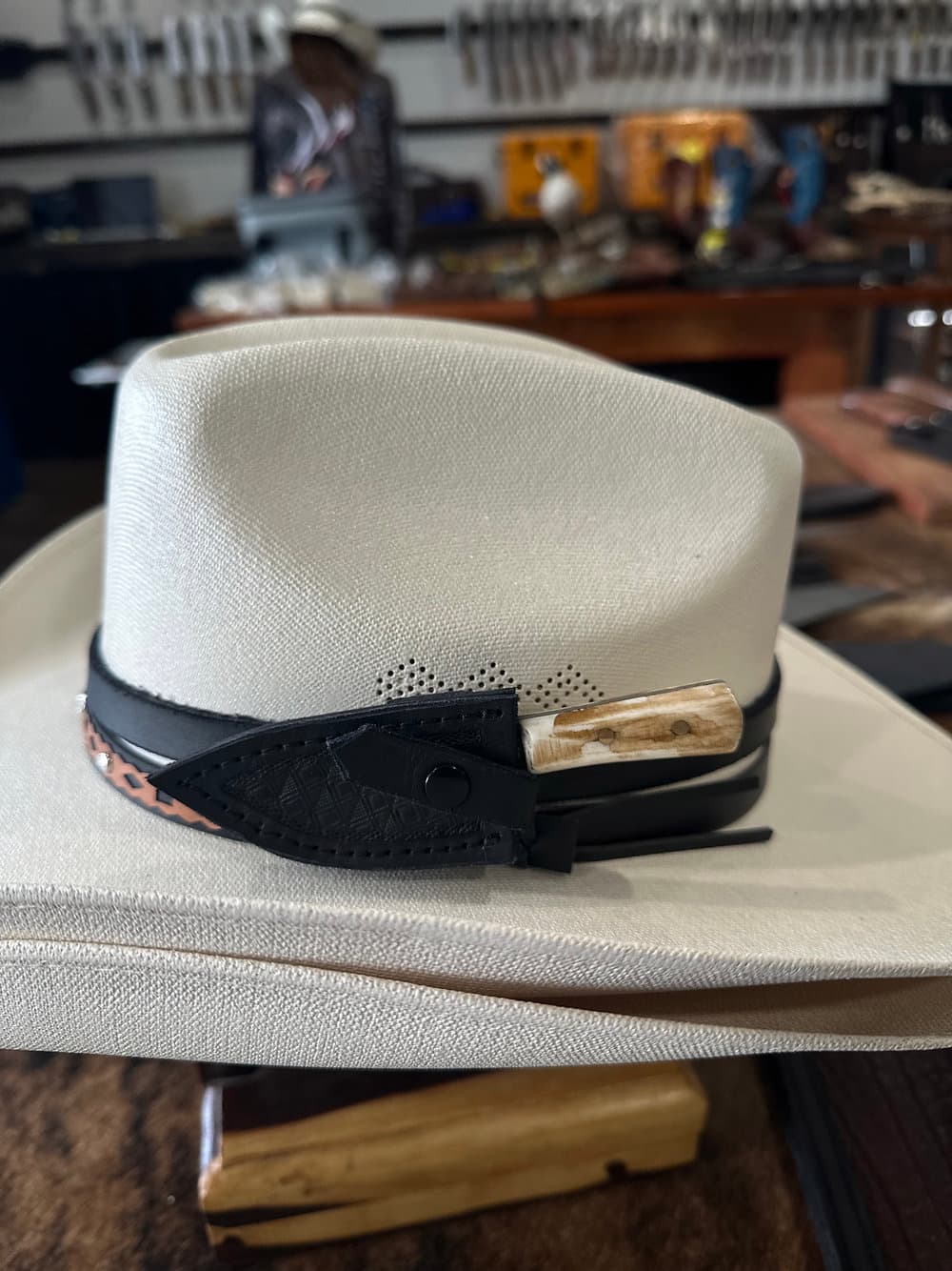 Hat Knife (Stainless-Steel)